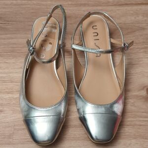 Unisa Metallic Silver Flats